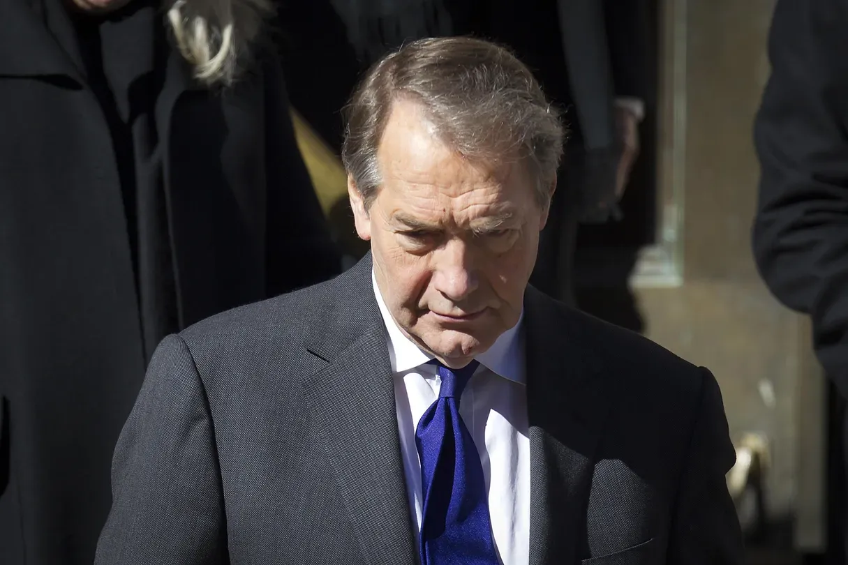 News Wrap: Charlie Rose accused of sexual misconduct