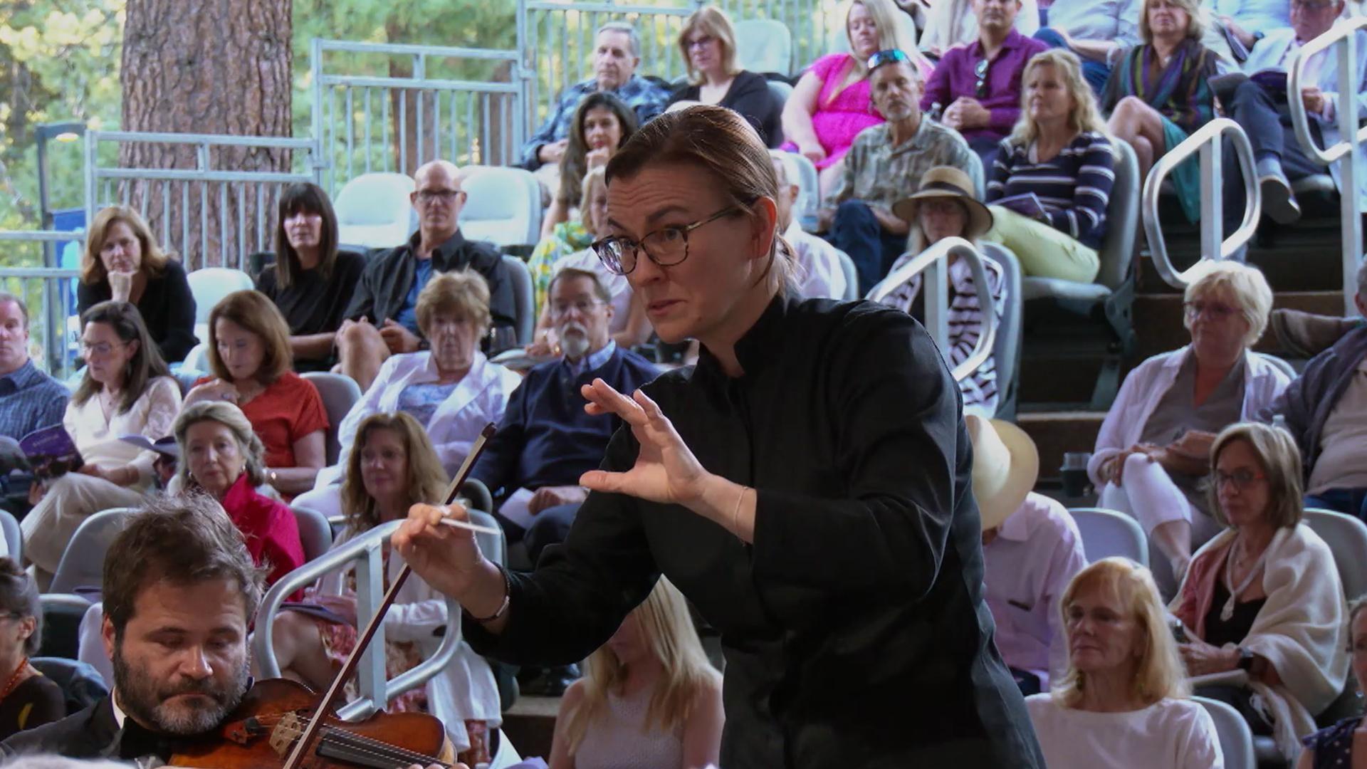 Performances include music by Grażyna Bacewicz, Sergei Rachmaninoff, Franz Schubert, Robert Schumann