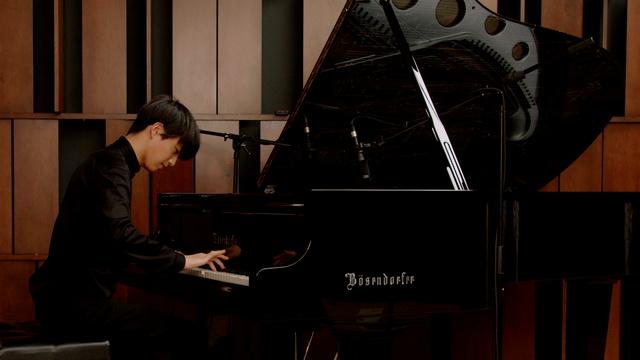 Andrew Sijie Li plays Beethoven (Full Performance)