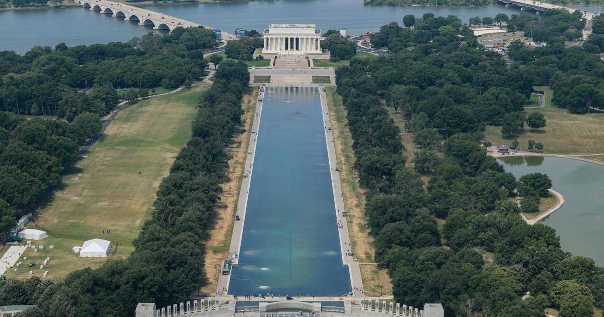 PBS News Hour | Beset by algae, Reflecting Pool set to undergo more ...