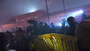 Protesters clash with officers over jailed immigrants