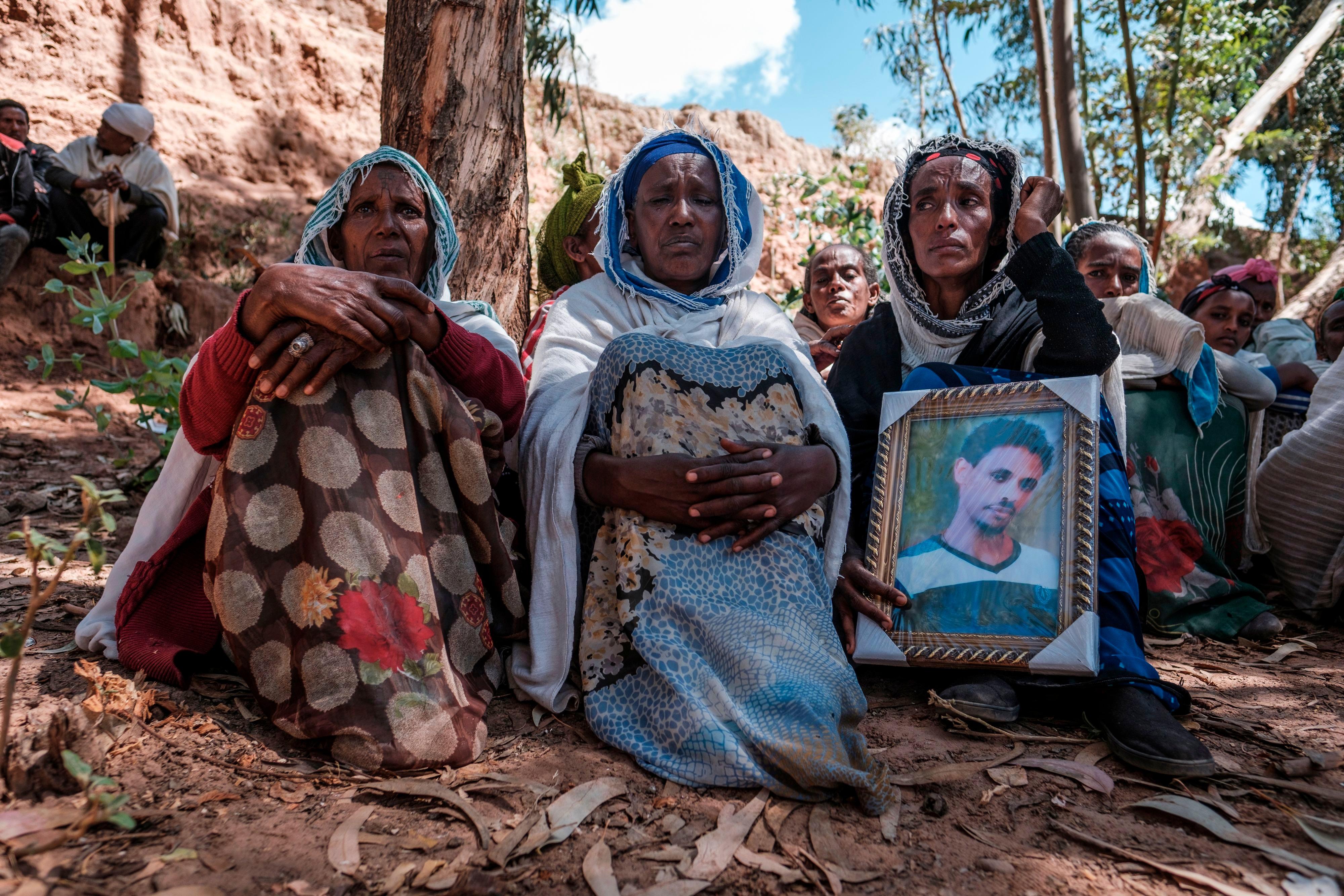 PBS NewsHour | Thousands Flee War-torn Ethiopia As Tigray Crisis ...