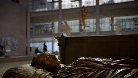 Inside The Met: The Birthday Surprise Preview: asset-mezzanine-16x9