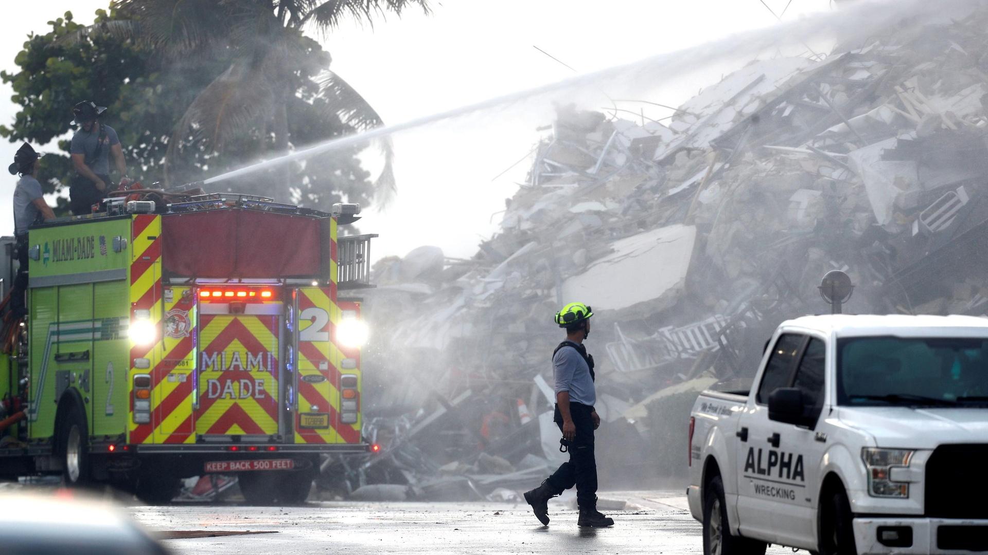 What we know about the Surfside condo collapse | PBS News Hour ...