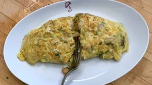 Jacques Pépin makes a seafood omelet