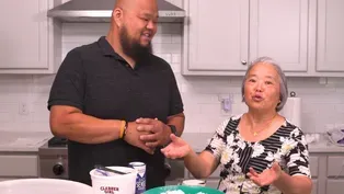 How Pang Vang Learned To Make Steam Buns