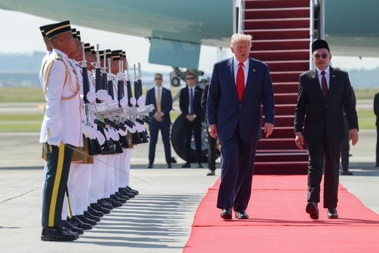 October 26, 2025 - PBS News Weekend full episode Poster