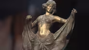Episode 1204 | Statue with a secret; WW2 artifacts; 18th century medical texts; iconic sculpture