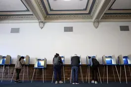Control of Congress in balance with close races undecided