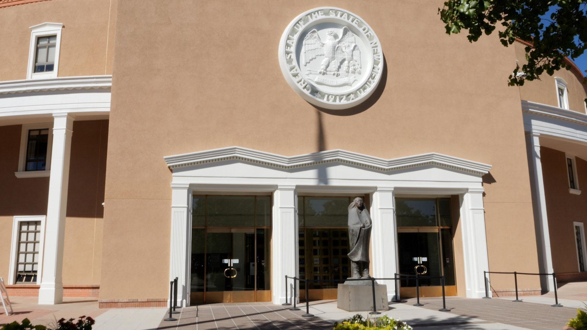 NM Lawmakers Pass Funding Bills in Special Session, image size:1920x1080