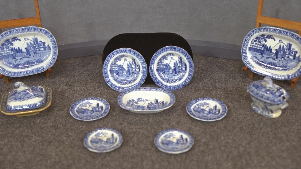 S21 Ep25: Appraisal: Staffordshire Child's Service, ca. 1825 image