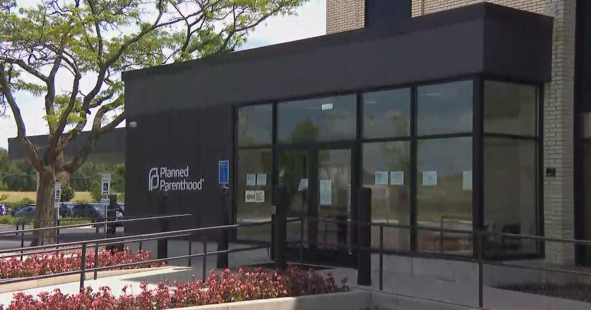 Chicago Tonight Overwhelmed Illinois Abortion Clinics Brace for