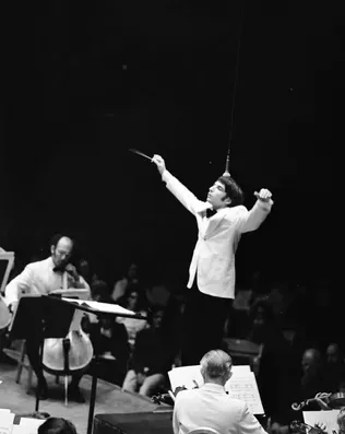 Michael Tilson Thomas biography