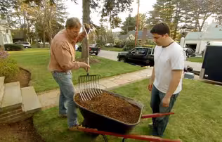 How to Mulch a Garden Bed