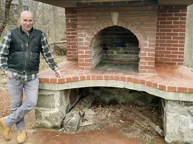 How to Repair an Outdoor Pizza Oven