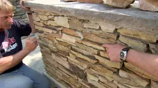 How to Choose Materials for a Stone Wall